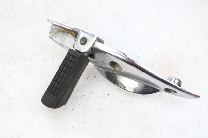 photo de REAR RIGHT FOOTREST KYMCO ZING 125 (1997 - 2003) - Zoom on usage condition