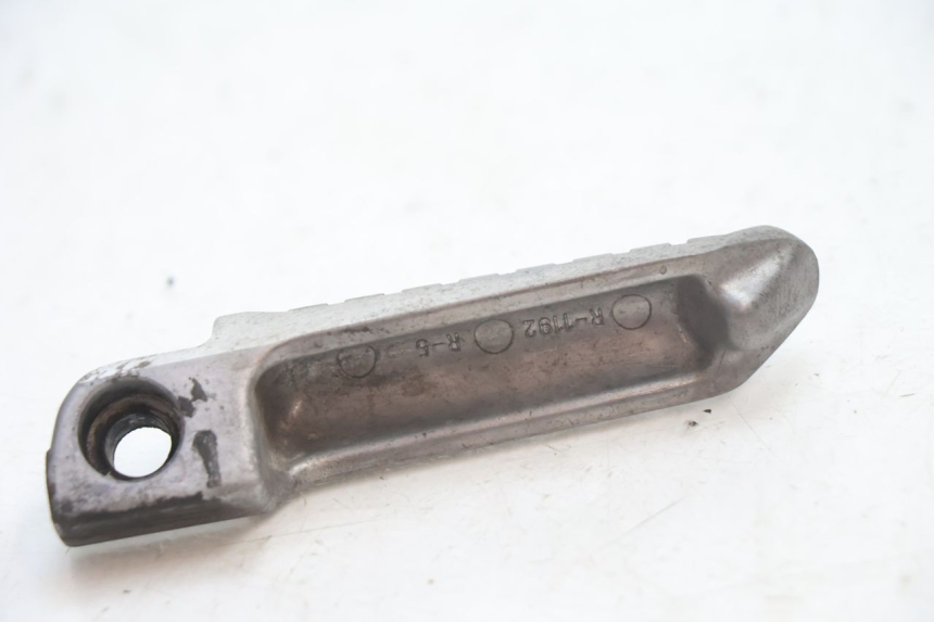 photo de REAR RIGHT FOOTREST KAWASAKI ZX-6R ZX6R 600 (1995 - 1997) - Alternative perspective
