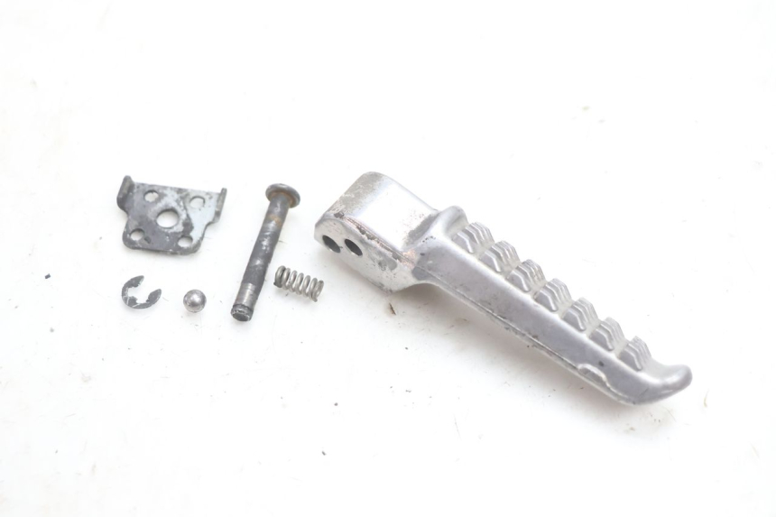 photo de REAR RIGHT FOOTREST KAWASAKI ZX-6R ZX6R 600 (2000 - 2002) - Component detail