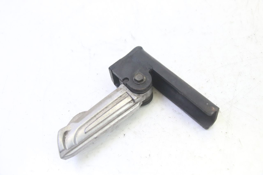 photo de REAR LEFT FOOTREST QUADRO 4 4D 350 (2015 - 2018) - Zoom on usage condition