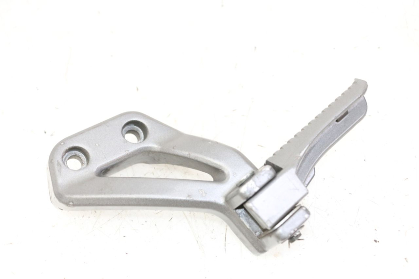 photo de REAR LEFT FOOTREST ORCAL CAVARO 4T 50 (2019 - 2023) - Technical close-up