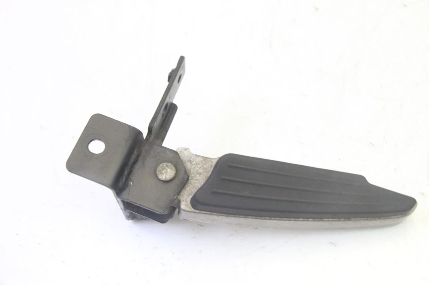 photo de LEFT REAR FOOTREST PEUGEOT CITYSTAR 50 (2013 - 2017) - Technical close-up