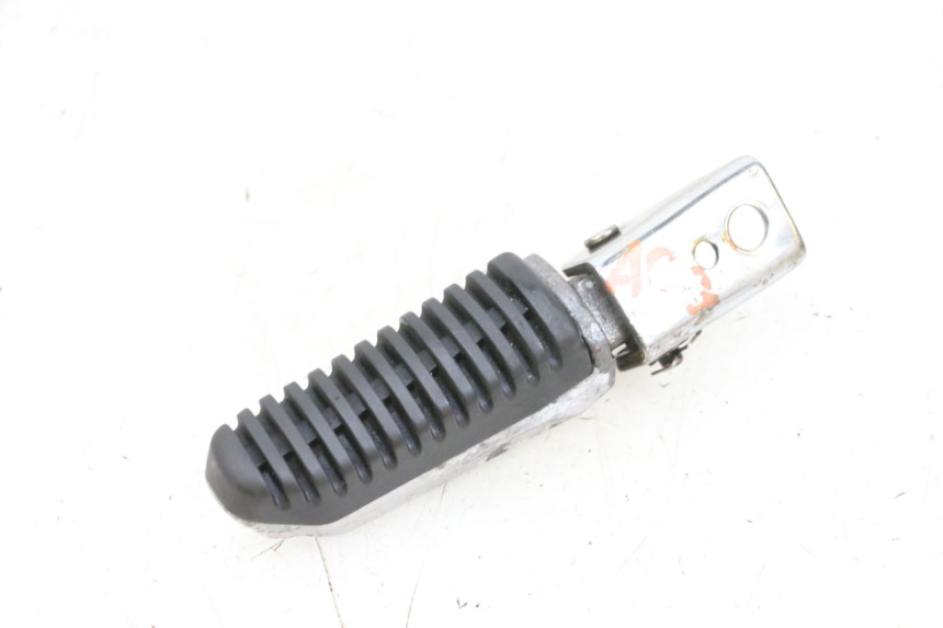 photo de REAR LEFT FOOTREST KSR CODE 125 (2018 - 2020) - Zoom on usage condition