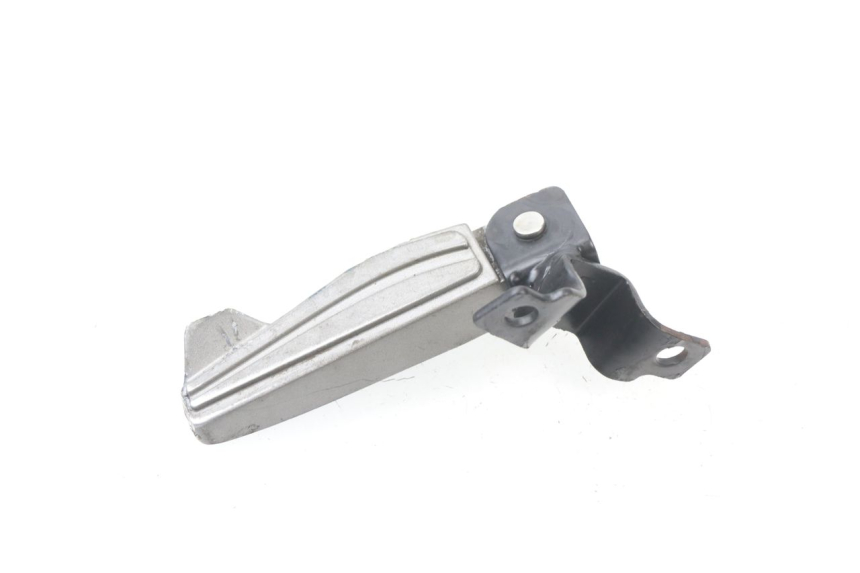 photo de REAR LEFT FOOTREST GENERIC CRACKER 50 (2005 - 2008) - Component detail