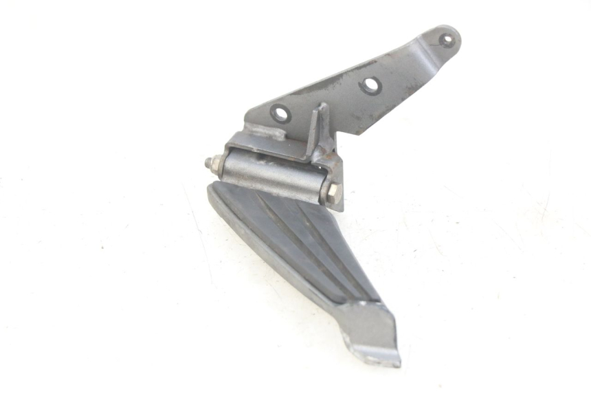 photo de REAR LEFT FOOTREST PEUGEOT GEOPOLIS RS 125 (2007 - 2009) - Main view