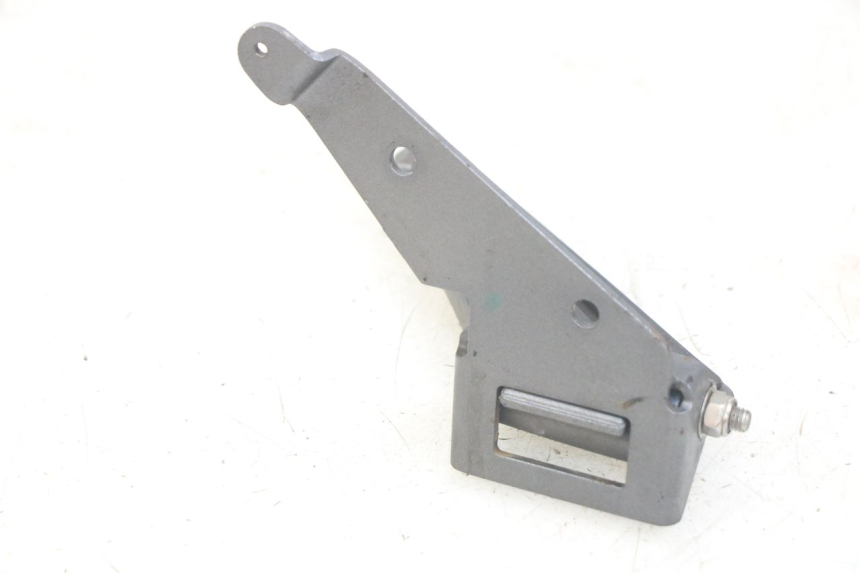 photo de REAR LEFT FOOTREST PEUGEOT GEOPOLIS RS 125 (2007 - 2009) - Alternative perspective