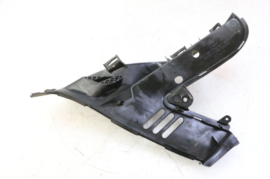 photo de REAR LEFT FOOTREST KYMCO GRAND DINK 125 (2008 - 2014) - Zoom on usage condition