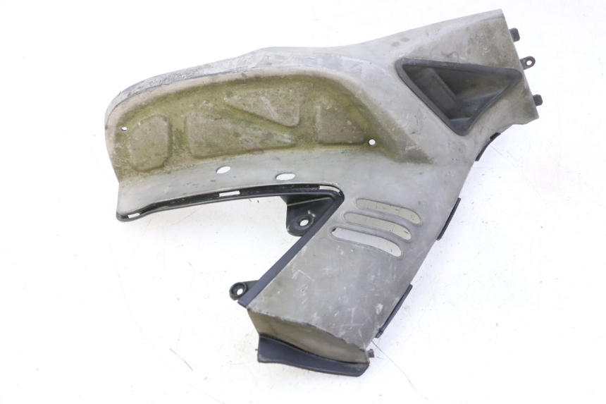 photo de REAR LEFT FOOTREST KYMCO GRAND DINK 125 (2008 - 2014) - Fixing points details