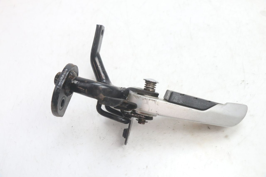 photo de REAR LEFT FOOTREST SYM GTS EVO 125 (2009 - 2013) - Technical close-up