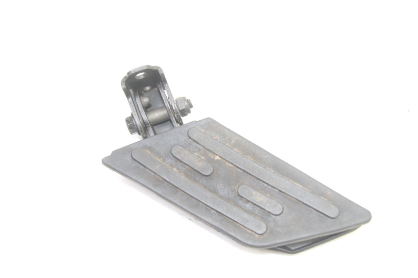 photo de LEFT REAR FOOTREST PEUGEOT KISBEE 2T 50 (2010 - 2017) - Component detail