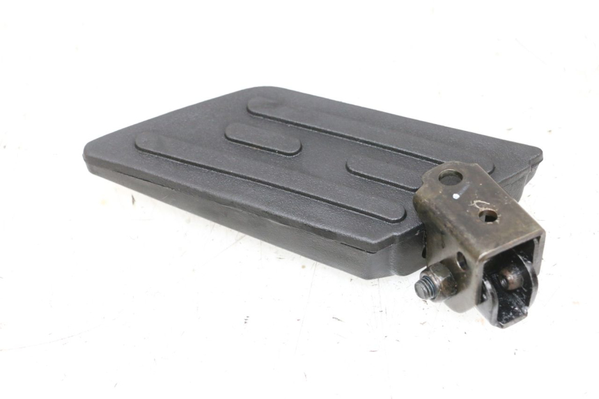 photo de LEFT REAR FOOTREST PEUGEOT KISBEE 2T 50 (2010 - 2017) - Main view