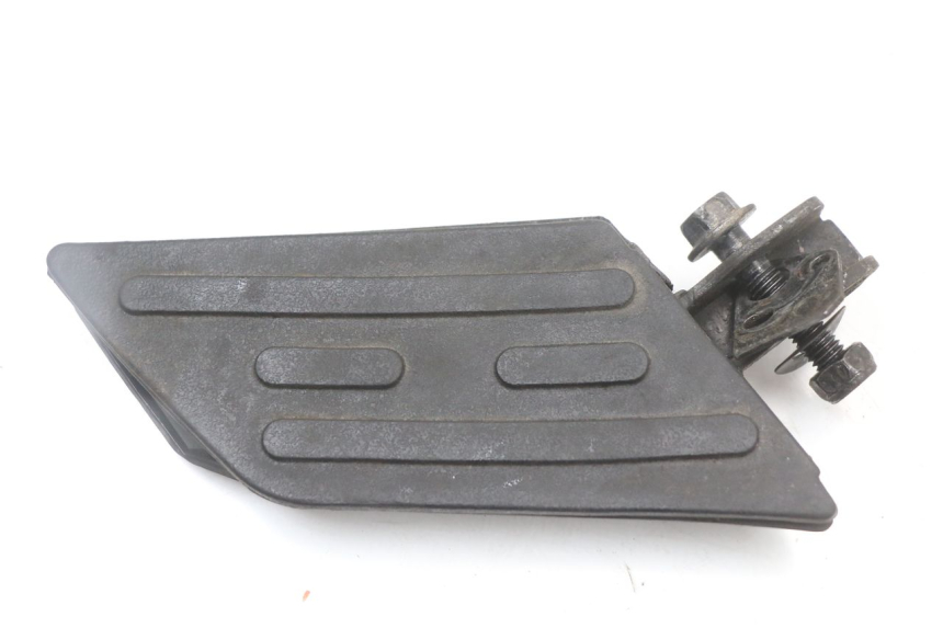 photo de LEFT REAR FOOTREST PEUGEOT KISBEE 4T 50 (2018 - 2022) - Alternative perspective