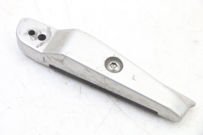 photo de REAR LEFT FOOTREST KYMCO XCITING 500 (2007 - 2010) - Technical close-up