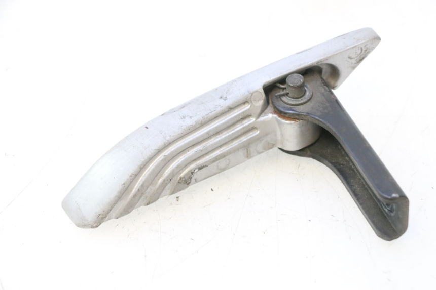 photo de REAR LEFT FOOTREST PIAGGIO LIBERTY IGET 4T 50 (2015 - 2020) - Main view