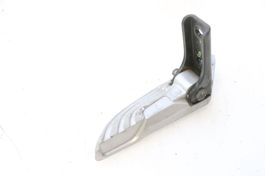 photo de REAR LEFT FOOTREST PIAGGIO LIBERTY IGET 4T 50 (2015 - 2020) - Technical close-up