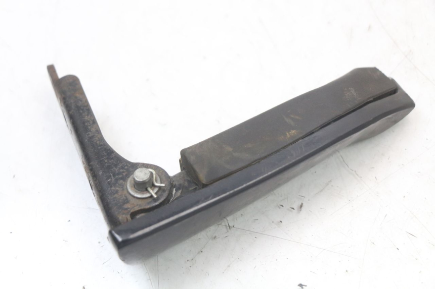 photo de REAR LEFT FOOTREST PIAGGIO MP3 HPE 350 (2018 - 2020) - Surface and material condition