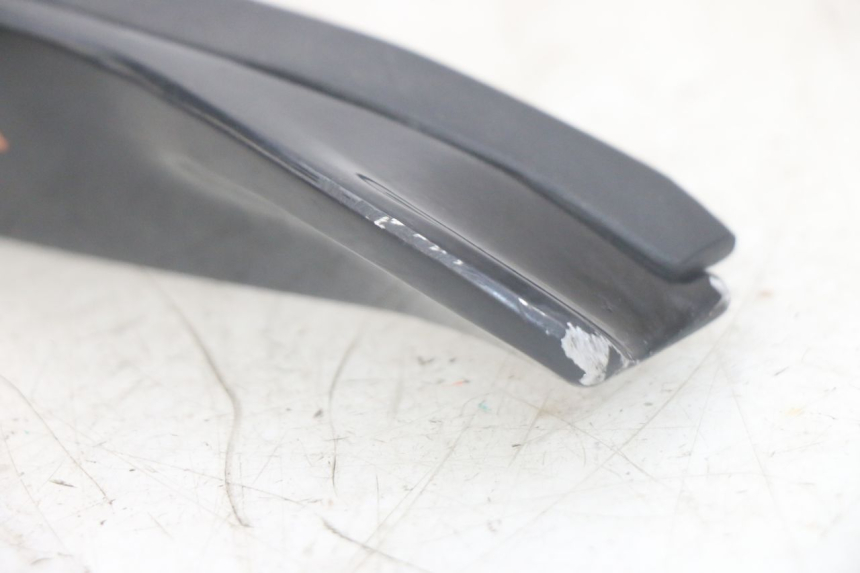 photo de REAR LEFT FOOTREST PIAGGIO MP3 HPE 300 (2019 - 2026) - Fixing points details