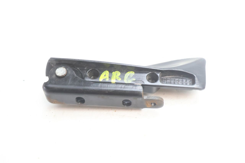 photo de REAR LEFT FOOTREST PIAGGIO MP3 HPE 530 (2022 - 2026) - Technical close-up