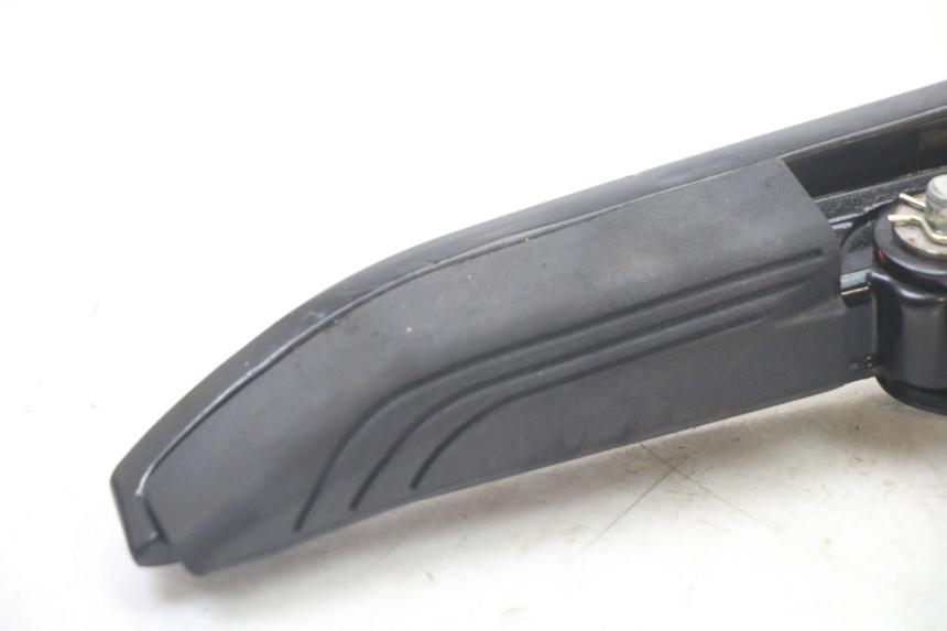 photo de REAR LEFT FOOTREST PIAGGIO MP3 500 (2014 - 2017) - Component detail