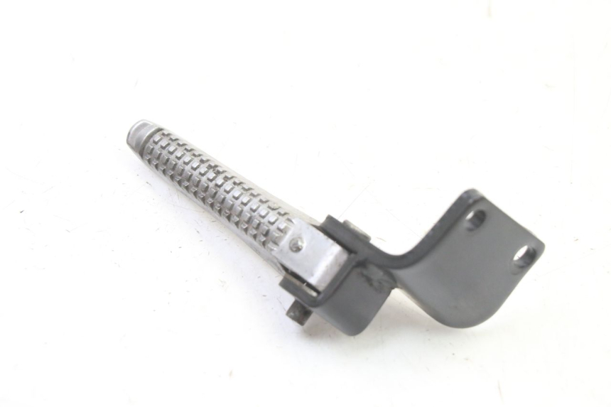 photo de REAR LEFT FOOTREST PIAGGIO NRG POWER PUREJET 50 (2018 - 2021) - Zoom on usage condition