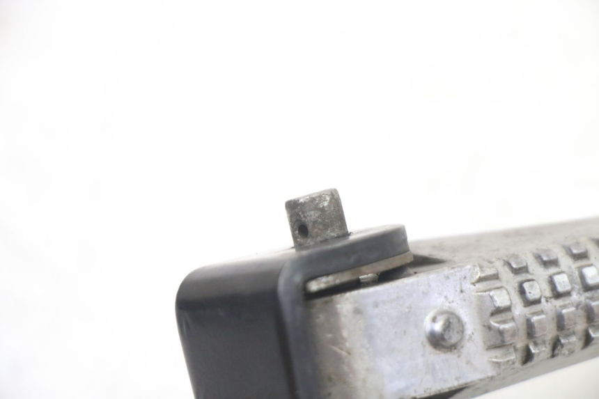 photo de REAR LEFT FOOTREST PIAGGIO NRG POWER PUREJET 50 (2018 - 2021) - Fixing points details