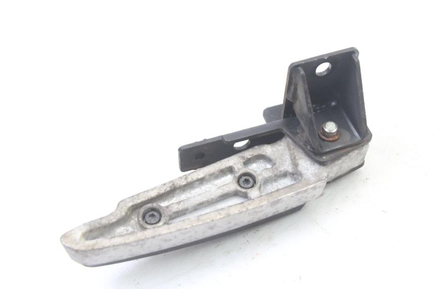 photo de REAR LEFT FOOTREST PEUGEOT SATELIS 125 (2013 - 2018) - Alternative perspective