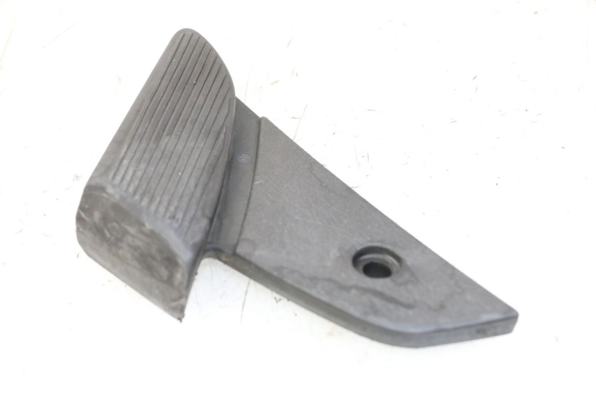 photo de REAR LEFT FOOTREST PIAGGIO VESPA LX 150 (2005 - 2013) - Alternative perspective