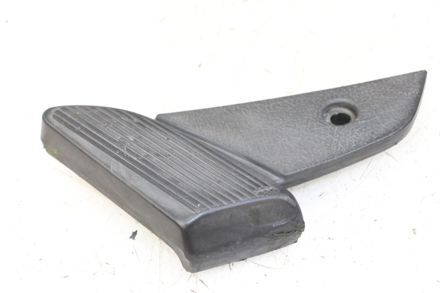 photo de REAR LEFT FOOTREST PIAGGIO VESPA LX IE 125 (2010 - 2012) - Component detail