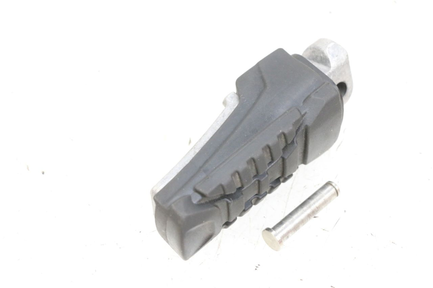 photo de REAR LEFT FOOTREST BMW R GS 1250 (2021 - 2024) - Zoom on usage condition