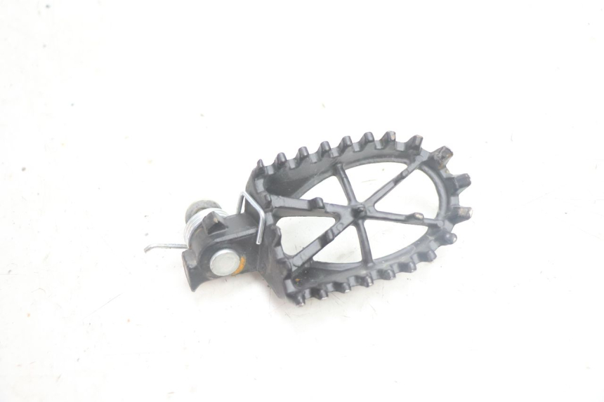 photo de REAR LEFT FOOTREST APOLLO RFZ 150 - Component detail