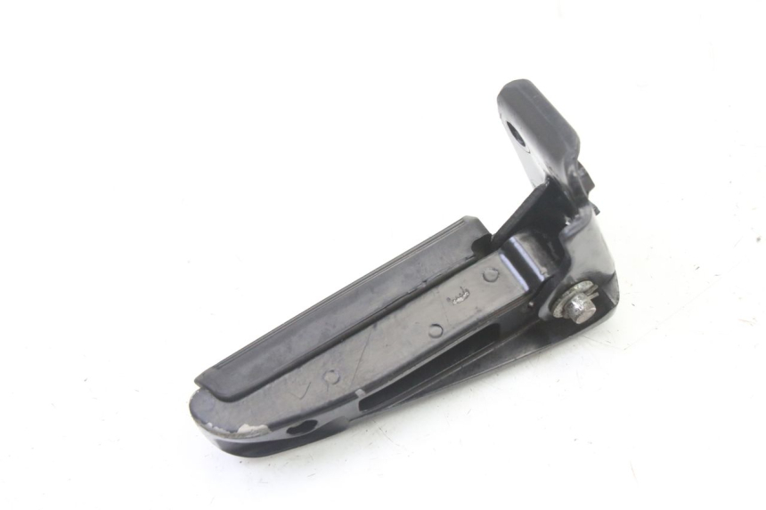 photo de REAR LEFT FOOTREST GILERA RUNNER SL 50 (2006 - 2009) - Alternative perspective