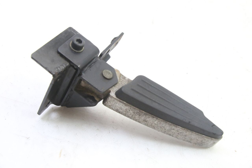 photo de REAR LEFT FOOTREST PEUGEOT SATELIS 125 (2013 - 2018) - Main view