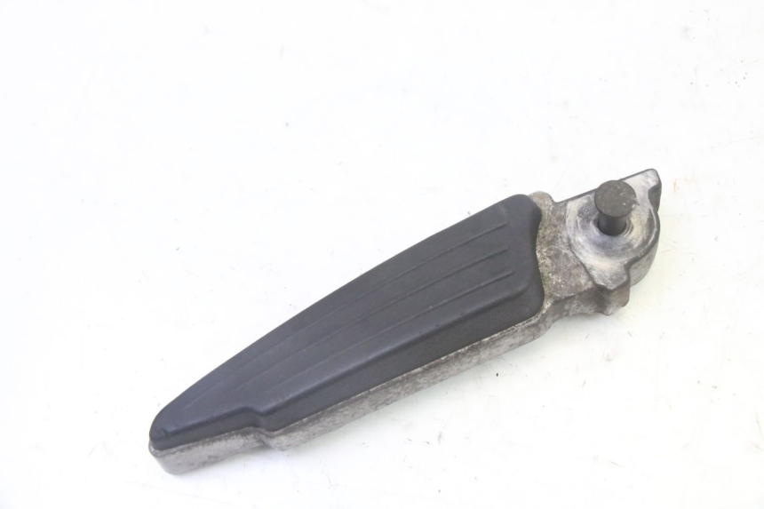 photo de REAR LEFT FOOTREST PEUGEOT SATELIS 125 (2013 - 2018) - Main view