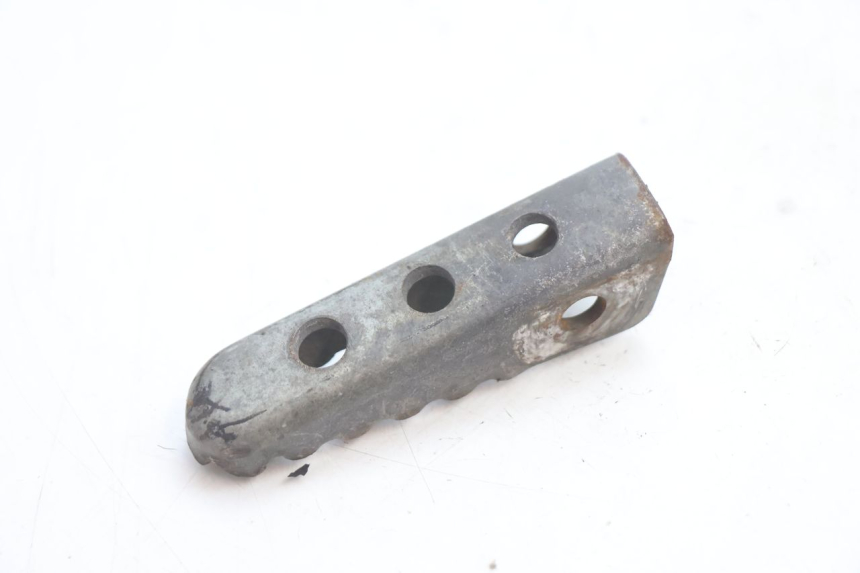 photo de REAR LEFT FOOTREST DERBI SENDA 50 (2003 - 2005) - Zoom on usage condition