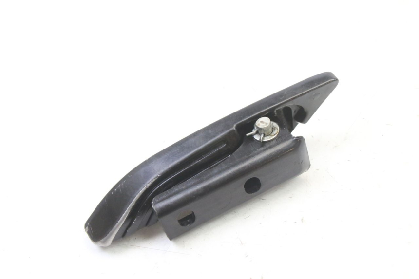 photo de REAR LEFT FOOTREST APRILIA SR 2T 50 (2018 - 2022) - Technical close-up