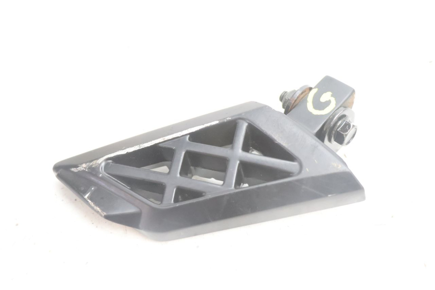 photo de REAR LEFT FOOTREST PEUGEOT STREETZONE NAKED 2T 50 (2014 - 2018) - Product overview