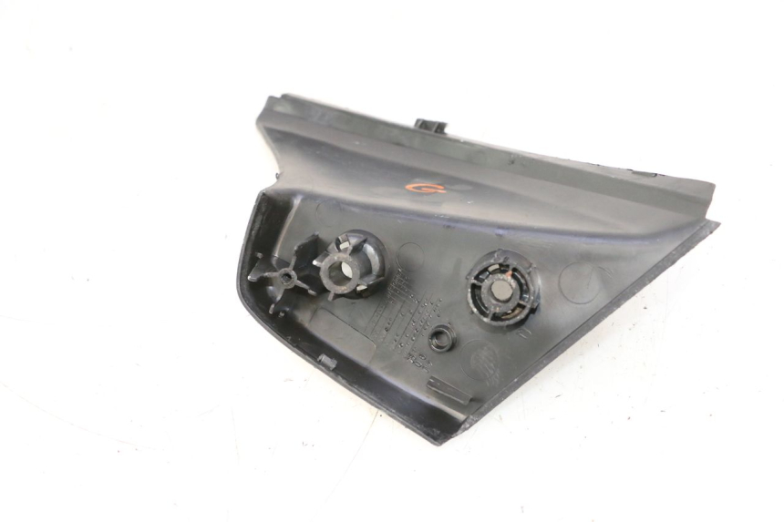 photo de REAR LEFT FOOTREST MBK STUNT NAKED 50 (2004 - 2018) - Zoom on usage condition
