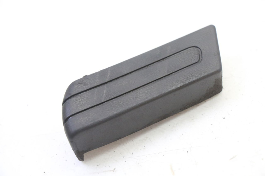 photo de REAR LEFT FOOTREST PIAGGIO SUPER LX 125 (2000 - 2003) - Component detail