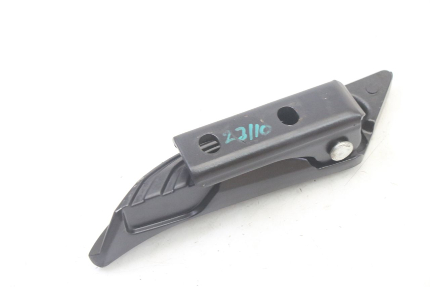photo de REAR LEFT FOOTREST APRILIA SXR 50 (2021 - 2023) - Zoom on usage condition