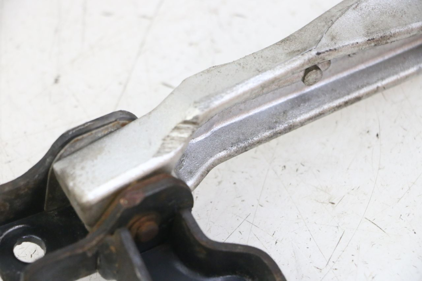 photo de REAR LEFT FOOTREST PEUGEOT TWEET PRO CARGO 50 (2018 - 2022) - Alternative perspective