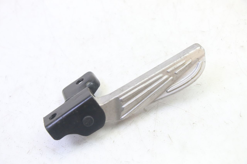 photo de REAR LEFT FOOTREST PEUGEOT TWEET PRO EFI 4T 50 (2021 - 2022) - Alternative perspective