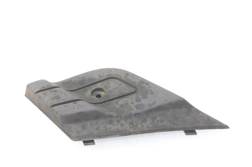 photo de REAR LEFT FOOTREST PIAGGIO X9 125 (2000 - 2003) - Zoom on usage condition