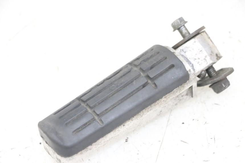 photo de REAR LEFT FOOTREST YAMAHA FZS FAZER 600 (2001 - 2003) - Main view