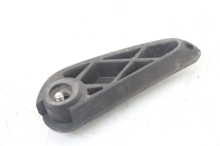 photo de REAR LEFT FOOTREST YAMAHA NEOS NEO'S 4T 50 (2008 - 2016) - Technical close-up