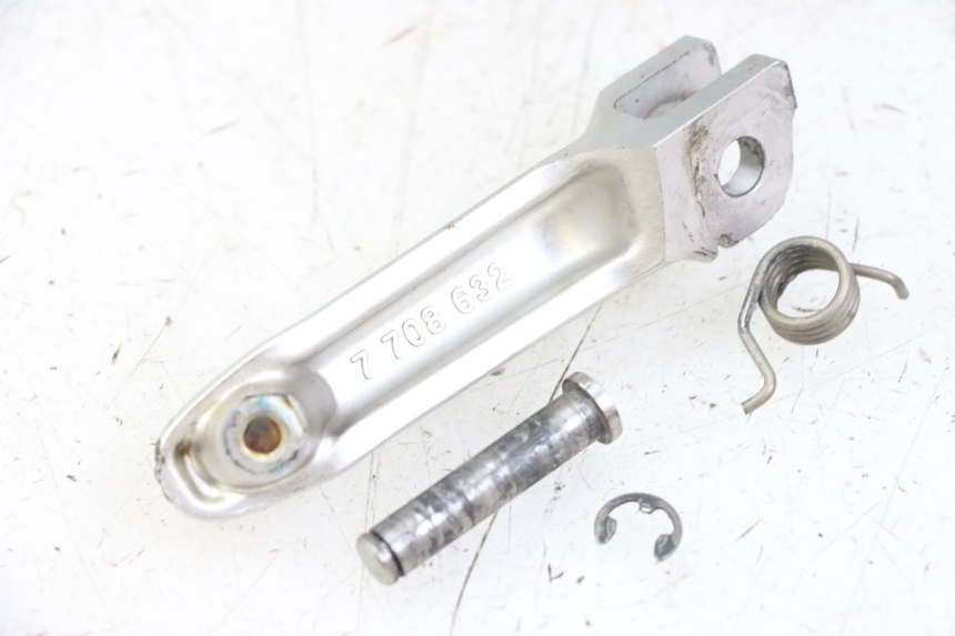 photo de FRONT RIGHT FOOTREST BMW S RR ABS S1000RR 1000 (2015 - 2018) - Technical close-up