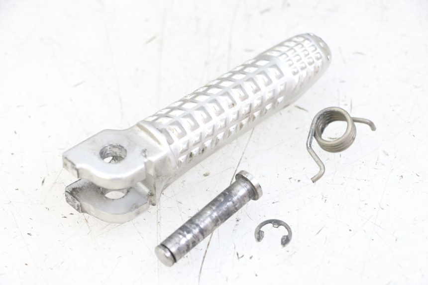 photo de FRONT RIGHT FOOTREST BMW S RR ABS S1000RR 1000 (2015 - 2018) - Fixing points details