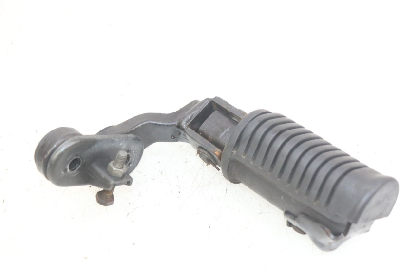 photo de RIGHT FRONT FOOTREST HONDA CM 125 (1983 - 2003) - Main view