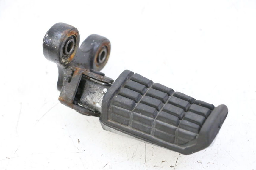 photo de FRONT RIGHT FOOTREST YAMAHA FJ 36Y 1100 (1984 - 1985) - Main view
