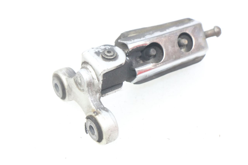 photo de RIGHT FRONT FOOTREST YAMAHA FJ 3CX 1200 (1986 - 1996) - Zoom on usage condition