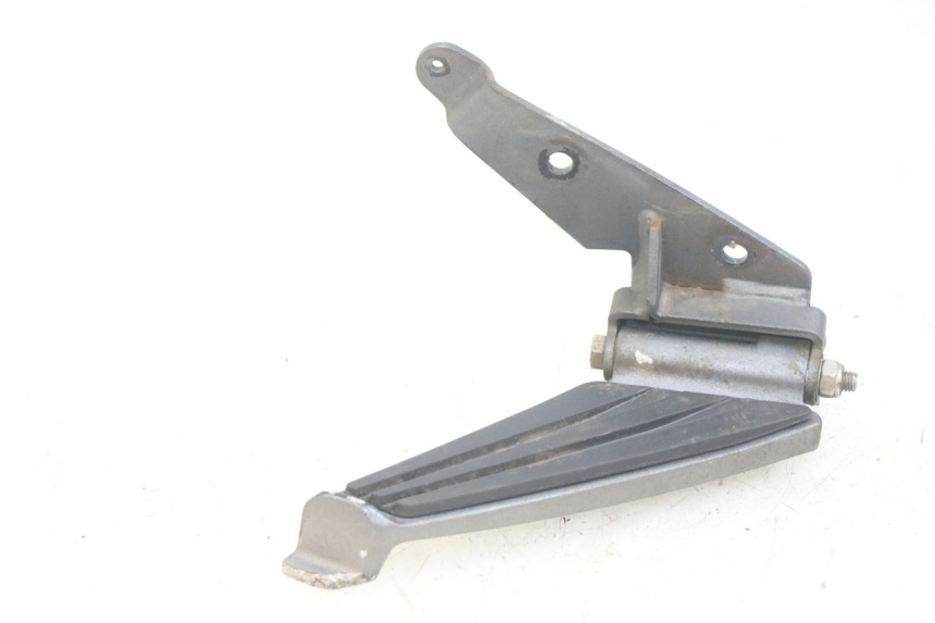 photo de FRONT RIGHT FOOTREST PEUGEOT GEOPOLIS RS 125 (2007 - 2009) - Main view